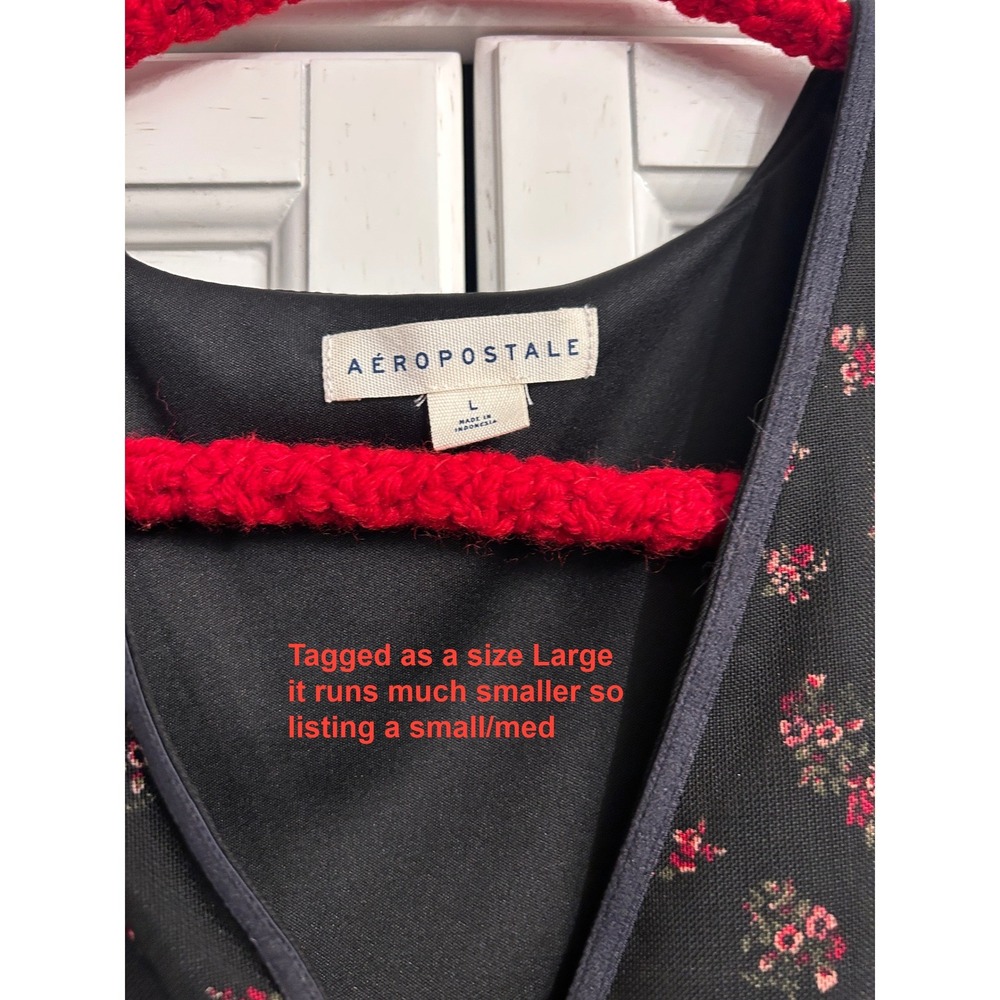 Aeropostale Black Floral Mesh V-Neck Bow Short Sleeve Top SMALL - Picture 7 of 7